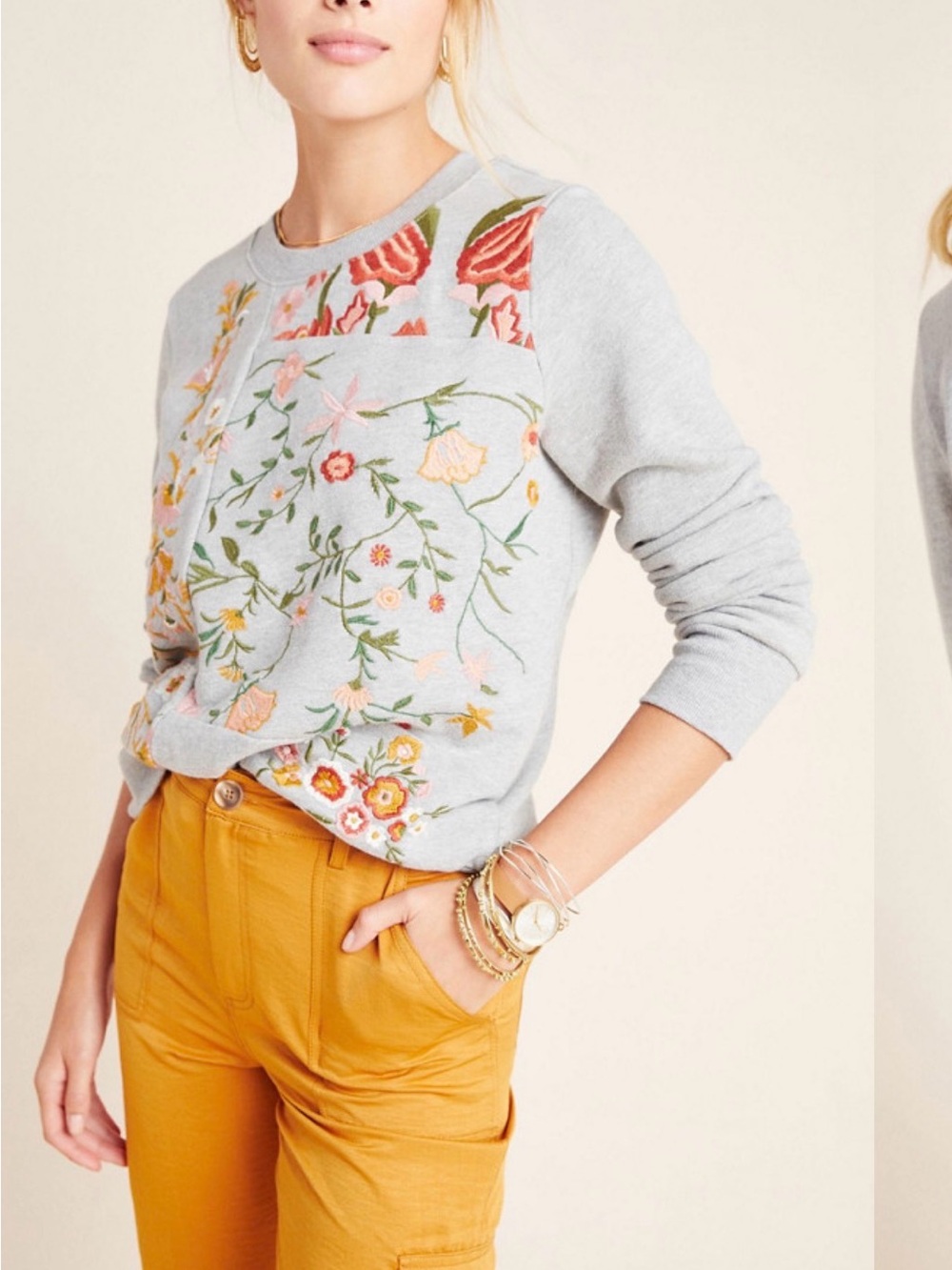 Anthropologie Maeve Light Gray Floral Embroidered Crew Sweatshirt size medium